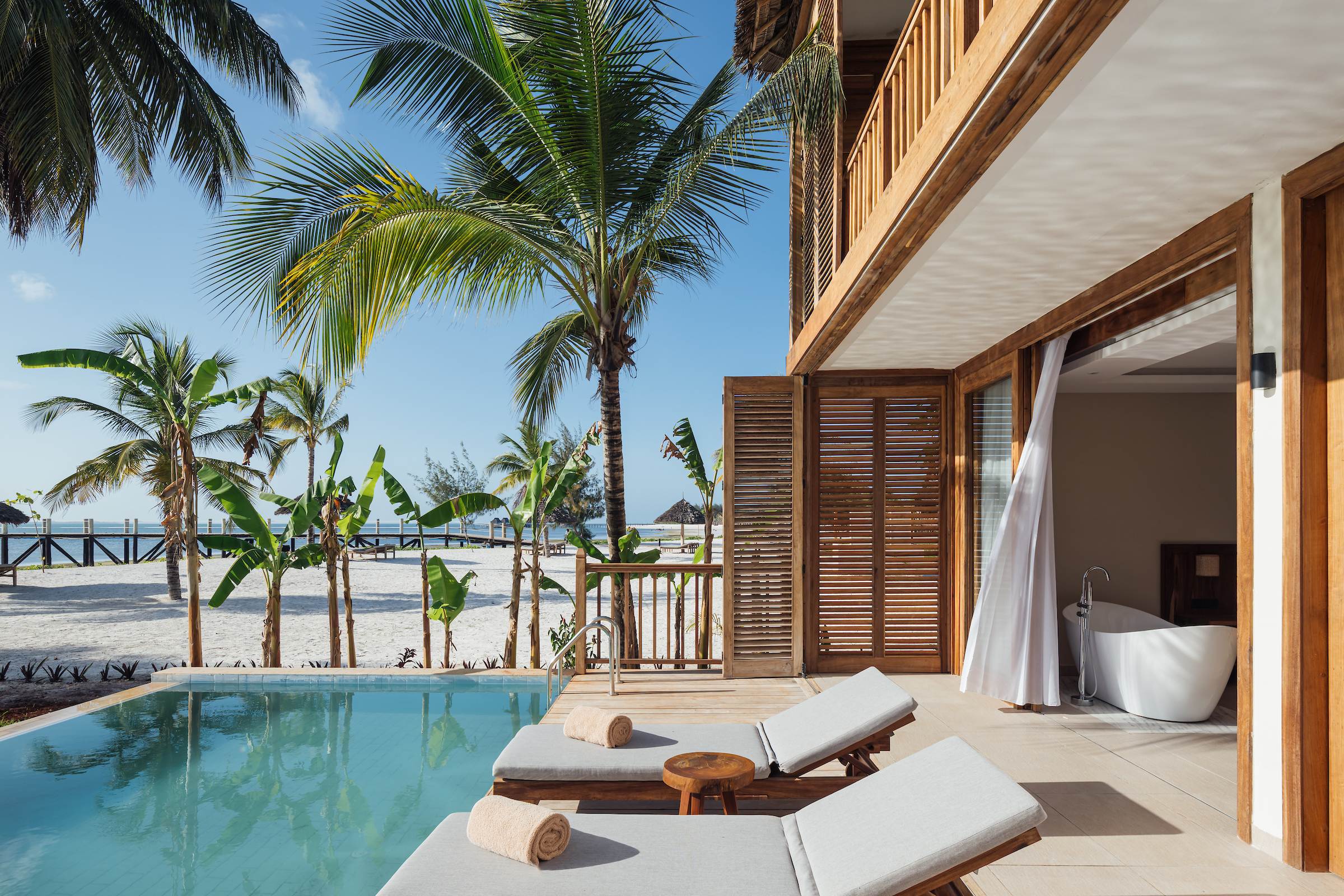 Executive Suite Swim Up Ocean Front